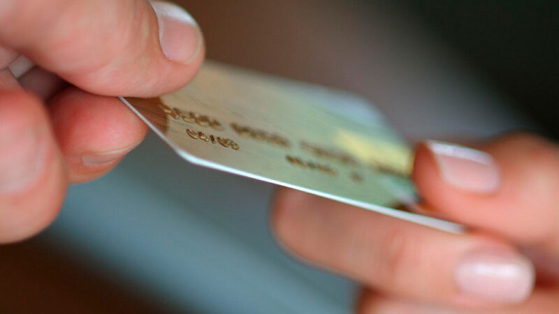 Tudo sobre o IOF no cartão de crédito: Entenda o que é, como funciona e qual o valor!